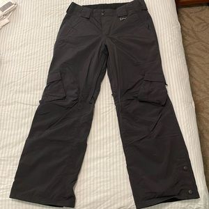 Women’s snowboarding or ski pants